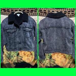 Forever 21 Black dark gray Jean Jacket with Sherpa fleece lining medium